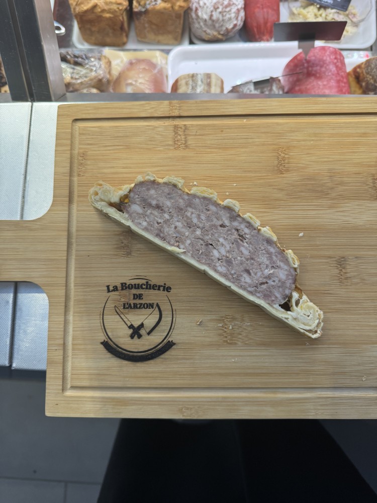 FEUILLETÉ À LA VIANDE - Boucherie, Charcuterie à Vorey sur Arzon en Haute-Loire
